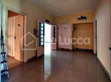 0 · Casa comercial 153m², terreno 318m², ótima localização em Guanabara
