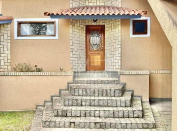 93d029481a3f7fb1fbaa0b6b6d0c083c606c7016 · Casa dos Sonhos na Granja Viana – Vista para Área Verde, Tijolos Aparentes e Acabamentos Premium!