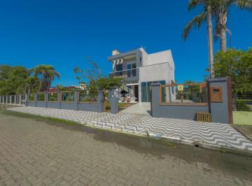 Casa · 222m² · 3 Quartos · 2 Vagas · Casa/Sobrado em Atlântida com 3 dormitórios 2 suítes 3 vagas e piscina