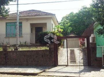 Casa · 150m² · 3 Quartos · 2 Vagas · Casa com amplo pátio no Bairro Tristeza, zona sul de Porto Alegre, RS.