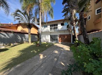 Casa · 240m² · 3 Quartos · 5 Vagas · Condomínio com 3 quartos à venda em Morada da praia - SP