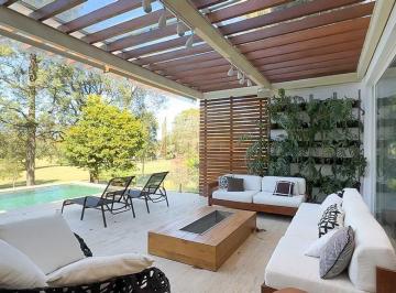 Casa · 500m² · 4 Quartos · 4 Vagas · Casa à venda em Araçoiaba da Serra, Condomínio Lago Azul, com 4 suítes, com 500 m²