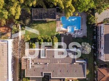 Casa · 1600m² · 7 Quartos · 8 Vagas · Imóvel Exclusivo Próximo ao Parque Vaca Brava e Goiânia Shopping  Localizado em uma das regiões mais