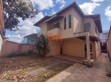 Casa · 261m² · 5 Quartos · 2 Vagas · CASA DUPLEX | 5 QUARTOS | 3 SUÍTES | 2 VAGAS | TREVO