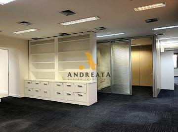 Comercial · 497m² · 2 Vagas · Aluguel de Salas/Conjuntos, 497 m², por R$ 33.6 mil em Centro.
