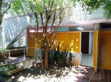 Casa · 349m² · 3 Quartos · 4 Vagas · Excelente sobrado a venda na Mooca com 3 dormitórios e 4 vagas.
