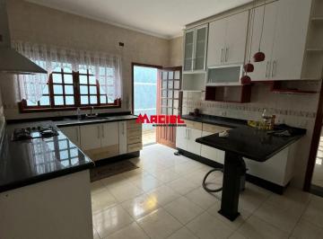 Casa · 230m² · 3 Quartos · 2 Vagas · Casa Padrão em São José dos Campos