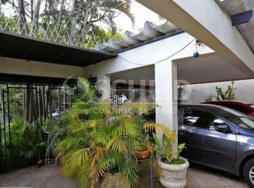 Casa · 260m² · 3 Quartos · 2 Vagas · Casa à venda com 260m², 3 quartos e 2 vagas