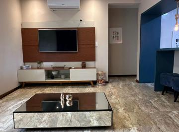 Apartamento de 3 quartos, Salvador · 3/4 duas suites, porteira fechada, escada, apenas 150m da praia em Ondina 