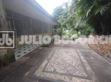 Casa · 670m² · 8 Quartos · 4 Vagas · Santa Teresa / Ótima Casa frente de rua / 670 m2 /