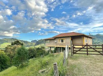775f29e960f511f806bd0f58cda0c431a2ee4931 · Chácara com 2 dormitórios à venda, 5600 m² por R$ 650.000,00 - Zona Rural - Gonçalves/MG