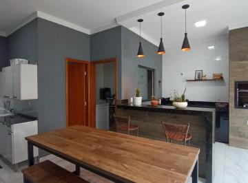 Casa · 195m² · 3 Quartos · 3 Vagas · Casa com 3 quartos à venda bairro Jardim Brasília - Uberlândia/MG