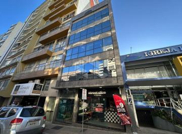 Apartamento · 44m² · 1 Quarto · Cobertura de 01 quarto com 44m² para alugar no Centro de Florianópolis.