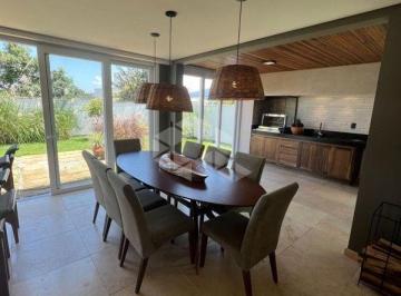a4FbJ00000Lomzx · Casa em Condomínio 350M² - para Alugar