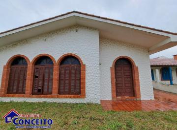 Casa de 4 quartos, Imbé · C202 - Residência com 03 suítes próximo ao mar em Santa Terezinha