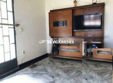 Casa · 300m² · 3 Quartos · 3 Vagas · Residencial › Casa no Sagrada Família com 300,00 (M²), 3 quartos e 3 vagas para Venda