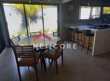 Casa · 250m² · 3 Quartos · 4 Vagas · Casa em Rua Antônio Bernardinetti - Parque São Lourenço - Indaiatuba/SP