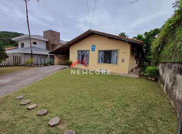 Casa · 230m² · 3 Quartos · 1 Vaga · Casa em Rua Colon - Glória - Joinville/SC