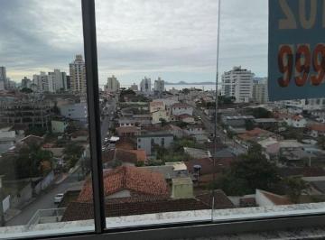a1b9c3db47acdcd5dd7b26515404380fcfe040c9 · À venda | 76 m², Andar alto, 3 quartos e 1 vaga - Barreiros, em São José.