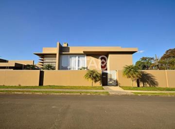 Casa · 590m² · 4 Quartos · 6 Vagas · Casa à venda - em Santa Felicidade