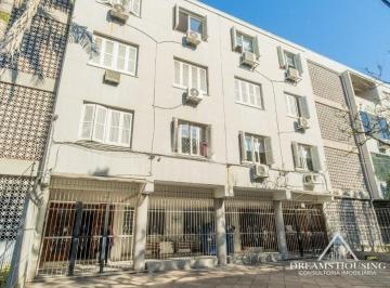Apartamento · 75m² · 2 Quartos · Térreo com 2 Quartos na Laurindo