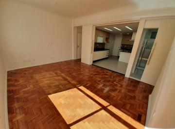 Apartamento de 2 quartos, Rio de Janeiro · Espetacular apto. no coração do Leblon, reformado,2 qtos. (1 suíte), garagem. 