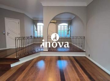 Casa · 255m² · 4 Quartos · 5 Vagas · Casa a venda, bairro Santa Maria