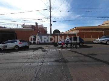 Terreno · 300m² · Terreno murado - Centro - Pequena cobertura - Portão - Calçada