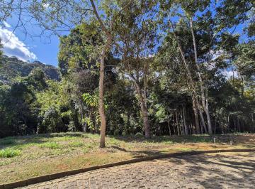 Terreno · Terreno de 920 m² em declive  em condomínio em bairro nobre de Teresópolis