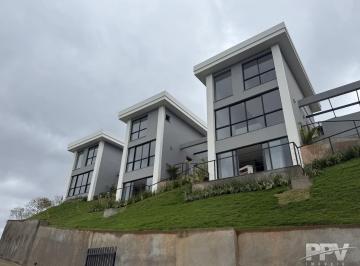Casa · 120m² · 2 Quartos · 2 Vagas · Casa em Golfe, Teresópolis/RJ de 120m² 2 quartos à venda por R$ 900.000,00