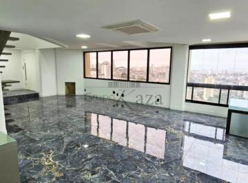Apartamento · 210m² · 3 Quartos · 3 Vagas · Apartamento Duplex - Perdizes - 3 Dormitórios - 210m².