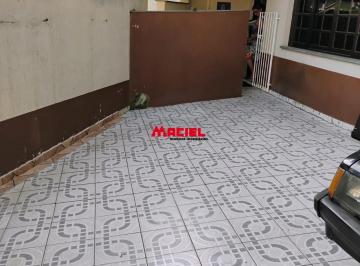 Casa · 170m² · 3 Quartos · 3 Vagas · UMA BELA CASA SOBRADO NO CENTRO, OTIMA LOCALIZACAO