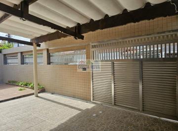Casa · 192m² · 3 Quartos · 4 Vagas · Linda Casa com 193m² em São Vicente , com 3 quartos e 2 banheiros