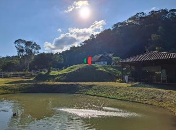 Rural · 5500m² · 3 Quartos · 4 Vagas · Sítio Lindo