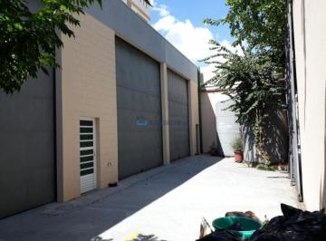 Comercial · 805m² · 6 Vagas · Galpao em 1.000 m² de terreno, sendo 805 m² de A.C., com renda,em ZM.