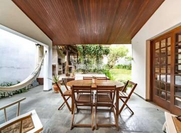 Casa · 316m² · 4 Quartos · 4 Vagas · .Casa com 4 Quartos e 4 banheiros à Venda, 316 m² por R$ 2.700.000