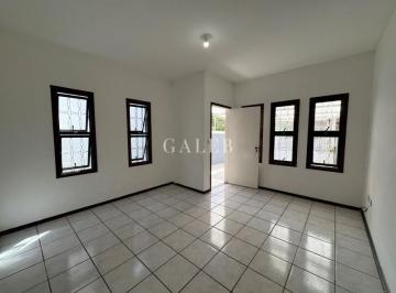 Foto 01 · Imperdível oportunidade: Casa à venda em Atibaia-SP, Parque dos Coqueiros - 2 quartos, 1 sala, 2 vag