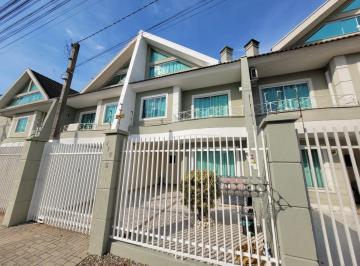 Casa de 3 quartos, Curitiba · LINDO SOBRADO TRIPLEX 180M² COM PISCINA NO BAIRRO PINHEIRINHO