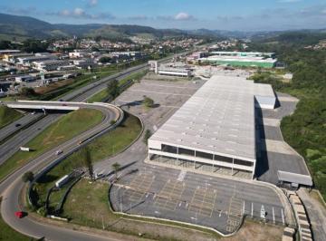 Foto 01 · Galpao industrial na Rodovia Fernão Dias em Atibaia SP, no trevo do KM 44, fácil acesso para ambos o