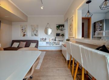 Apartamento · 58m² · 1 Quarto · 1 Vaga · Apartamento flat , 1 dorm., duas sacadas com vista para o por doi sol, infra total de serviço de hot
