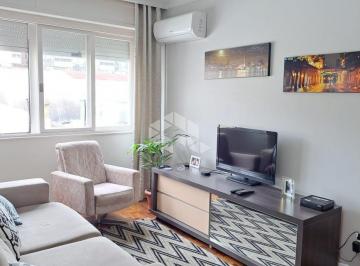 Apartamento · 97m² · 3 Quartos · 1 Vaga · Apartamento de 3 quartos, semi mobiliado, com garagem coberta no Menino Deus