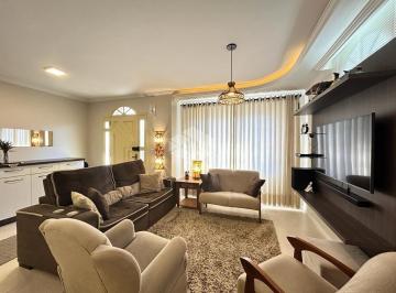 Casa · 134m² · 3 Quartos · 2 Vagas · Duplex de 3 dormitórios sendo uma suíte, próximo do colégio Mauá!