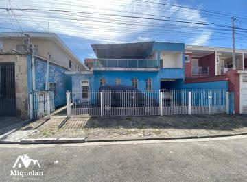 Casa · 300m² · 2 Quartos · 2 Vagas · 🏡 Vende-se Sobrado com 2 Dormitórios + 2 Casas para Locação – Rua Augusto de Lim