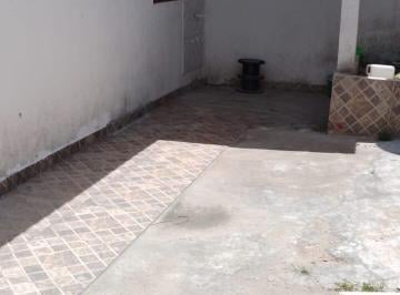 Casa de 1 quarto, São José dos Pinhais · Casa fundos