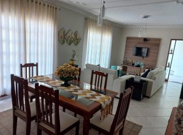 Casa · 223m² · 3 Quartos · 2 Vagas · Imperdível casa à venda em Jundiaí-SP, Jardim Paulista I: 3 quartos, 1 suíte, 2 banheiros, 2 vagas d