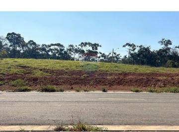Terreno · 300m² · "Terreno dos Sonhos em Arujá: Qualidade de Vida!"