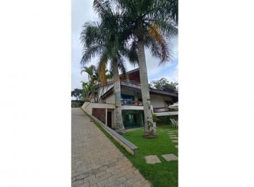 Casa · 800m² · 4 Quartos · 6 Vagas · "Aluguel: Casa de NO Arujazinho I II III, SP"
