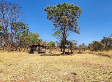 Rural de 5 quartos, Sobradinho · VENDO EXCELENETE CHACARA COM UMA CASA COM 5 QUARTOS  5 SUÍTES SEMI ACABADA 