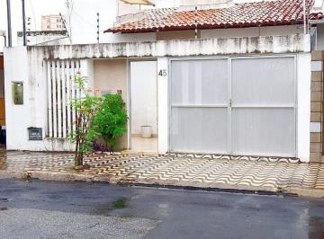 Casa · 262m² · 3 Quartos · 2 Vagas · Sua Nova Casa no Coração do Grageru