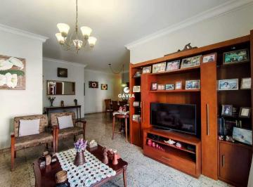 Apartamento · 178m² · 3 Quartos · 2 Vagas · Apartamento à venda no Embaré em Santos.